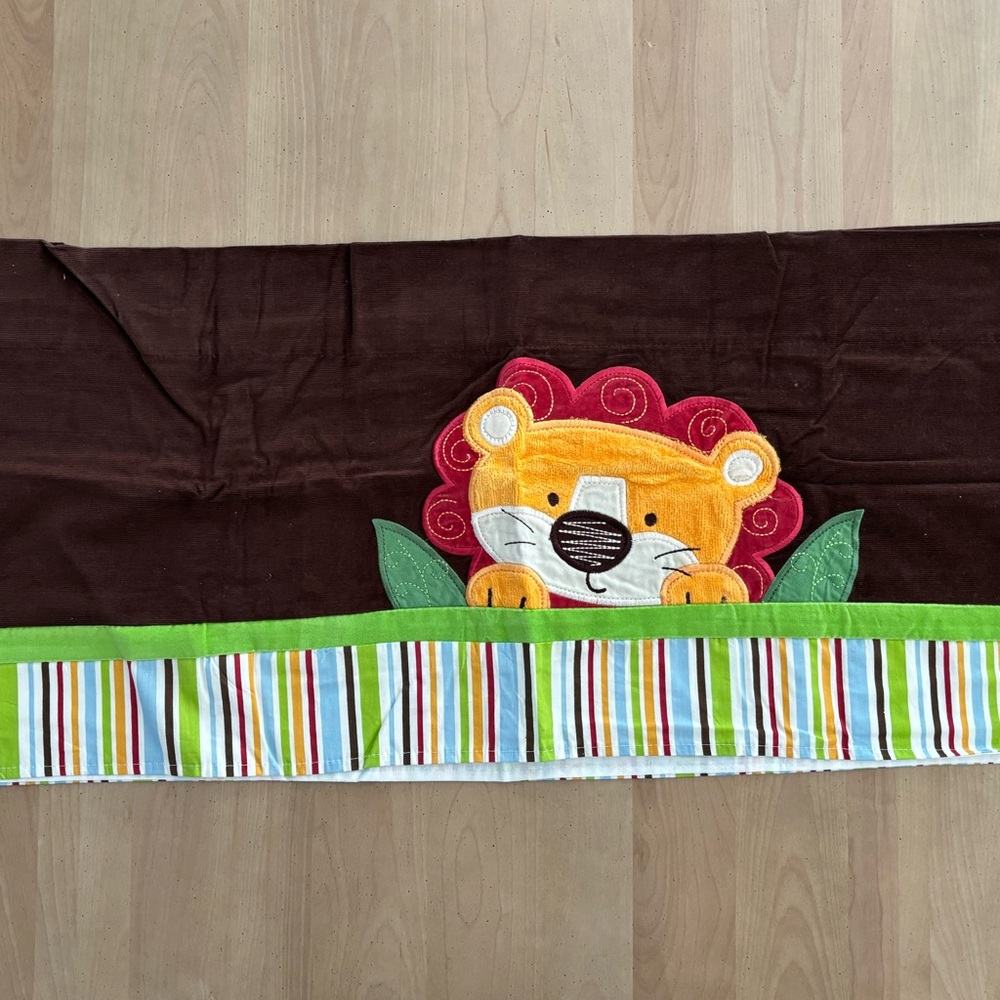 Window Valance. Adorable Children’s.  Too Good Brand 58 x 14 Inches. Brand New.